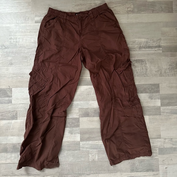 Urban Outfitters x BDG Brown Cargo Pants - Picture 3 of 5